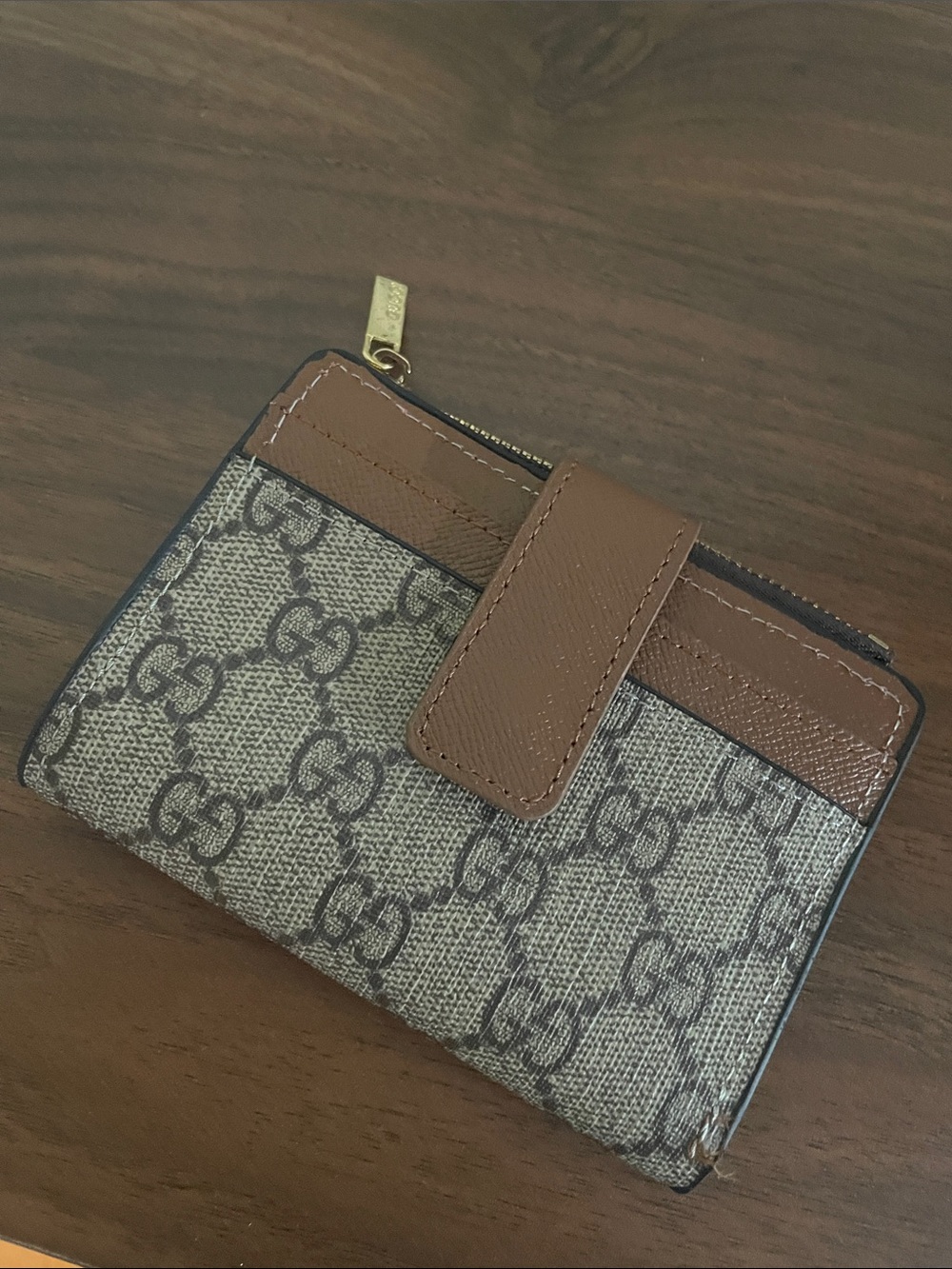 CardWallet with Snap Tab